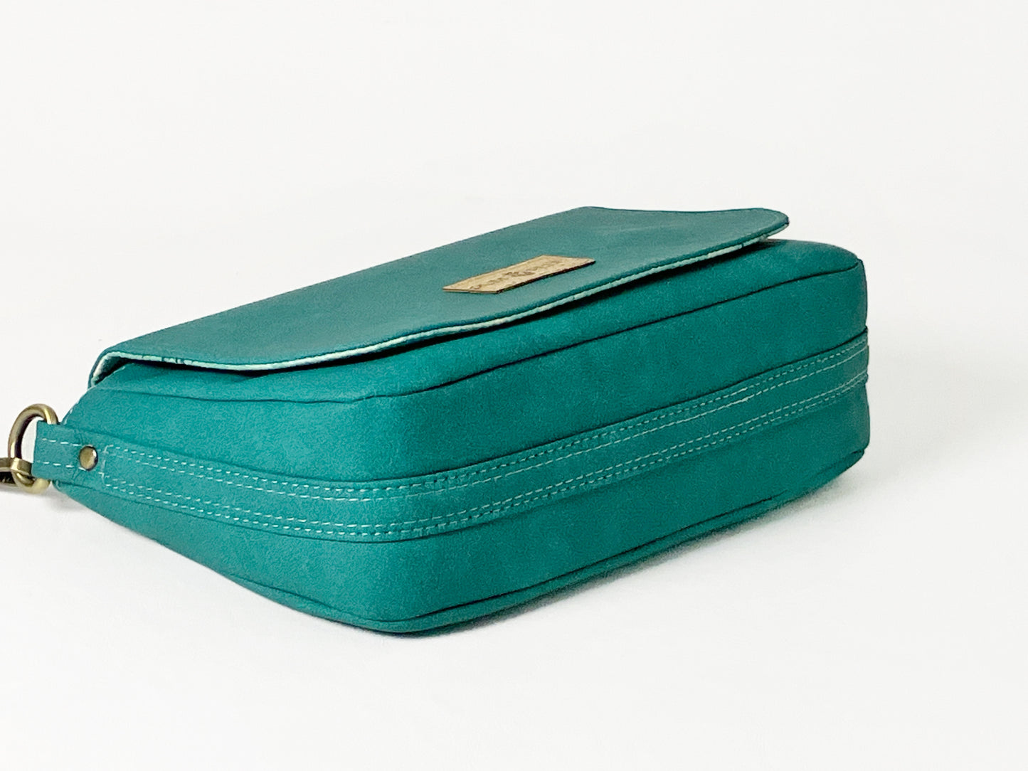 Seaspray Teal Messenger Crossbody – Octopus Lining