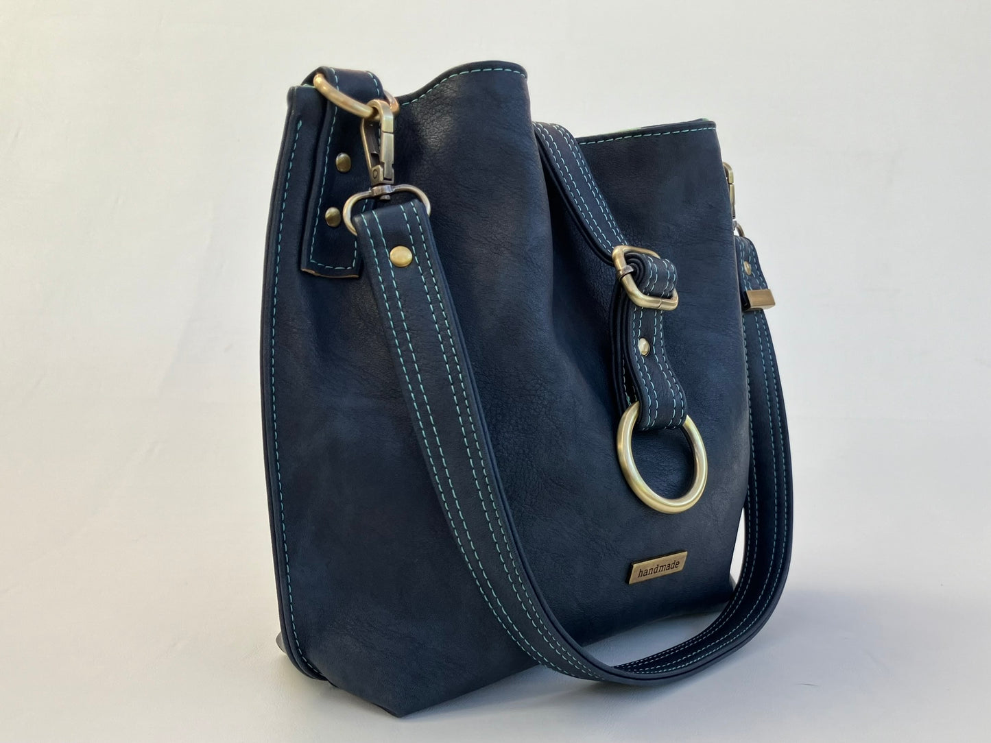 Nautical Slouchy shoulder bag in navy