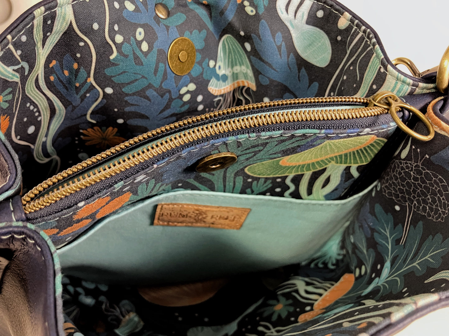 Slouchy Navy Shoulder Bag – Jellyfish Interior
