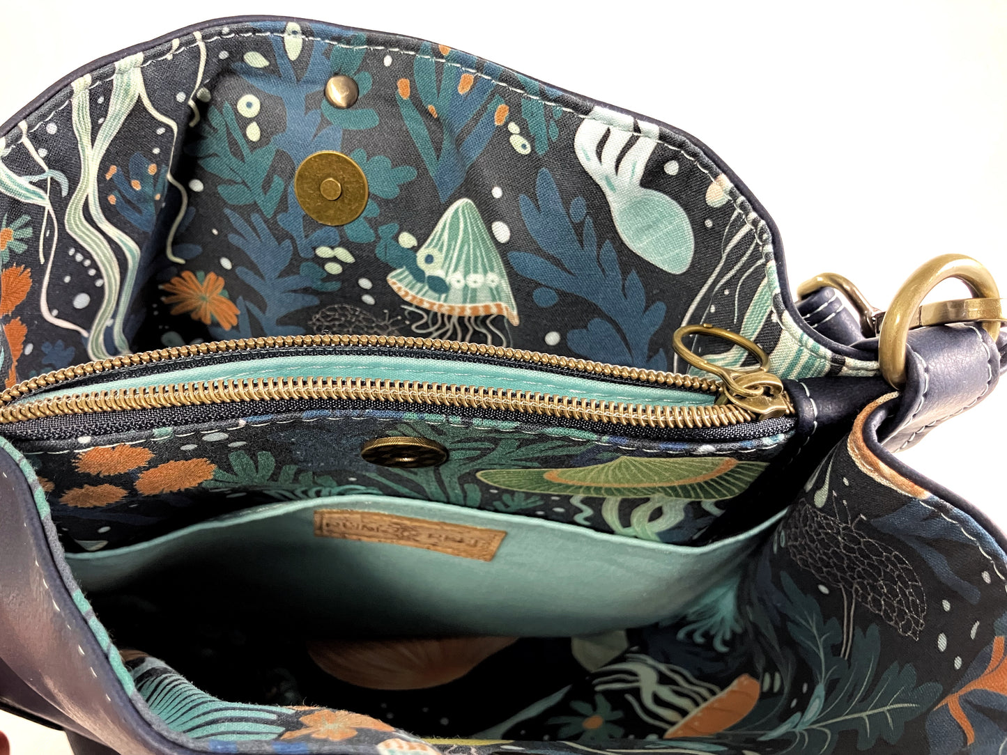 Slouchy Navy Shoulder Bag – Jellyfish Interior