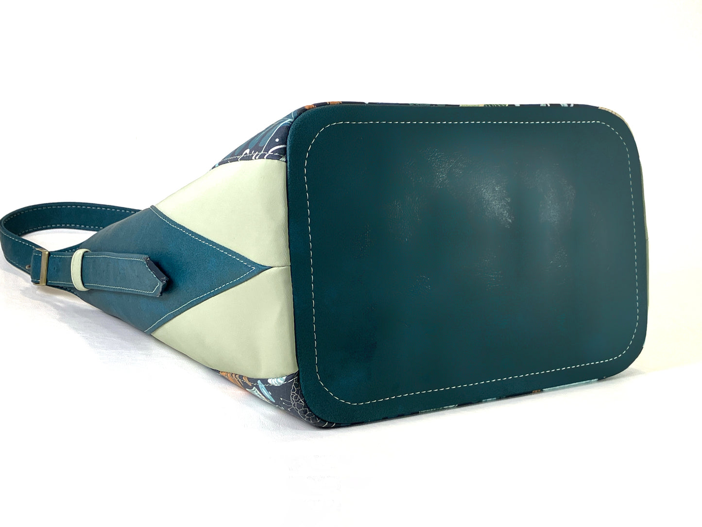 Large Jellyfish Handbag with Blue and Green Accents