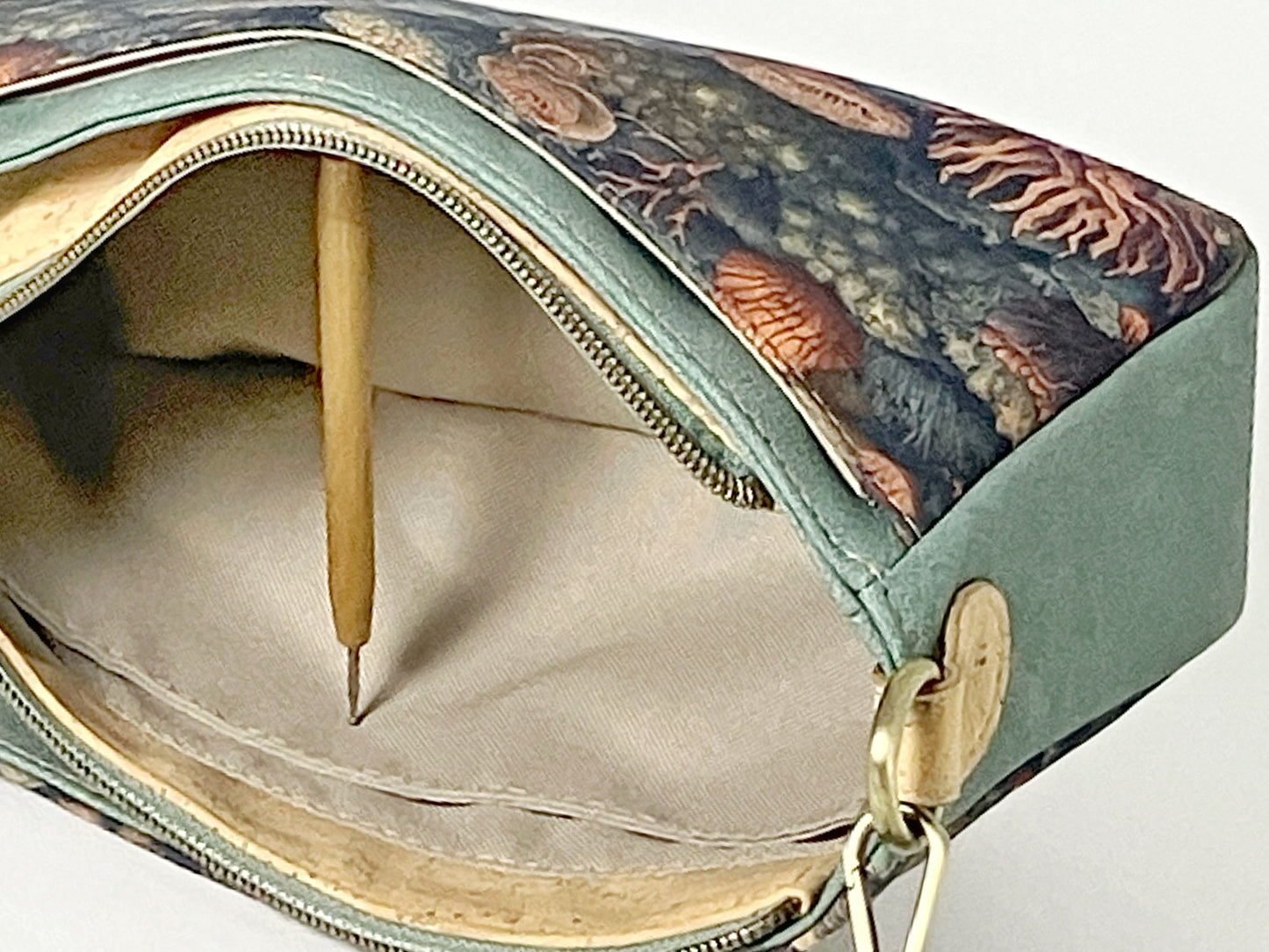 Small Crossbody in Reef Print