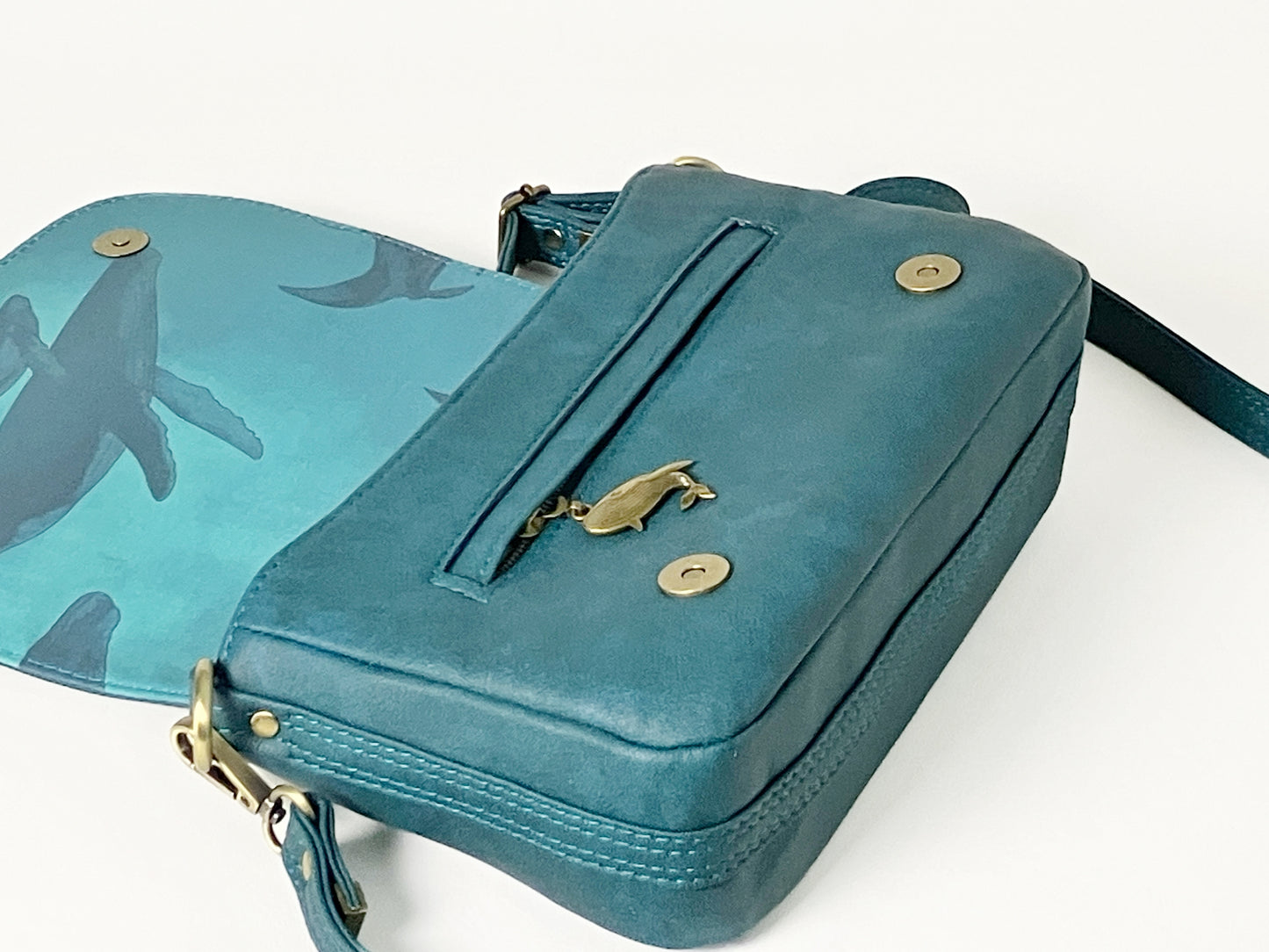 Dark Teal Messenger Crossbody – Whale and Ray Lining