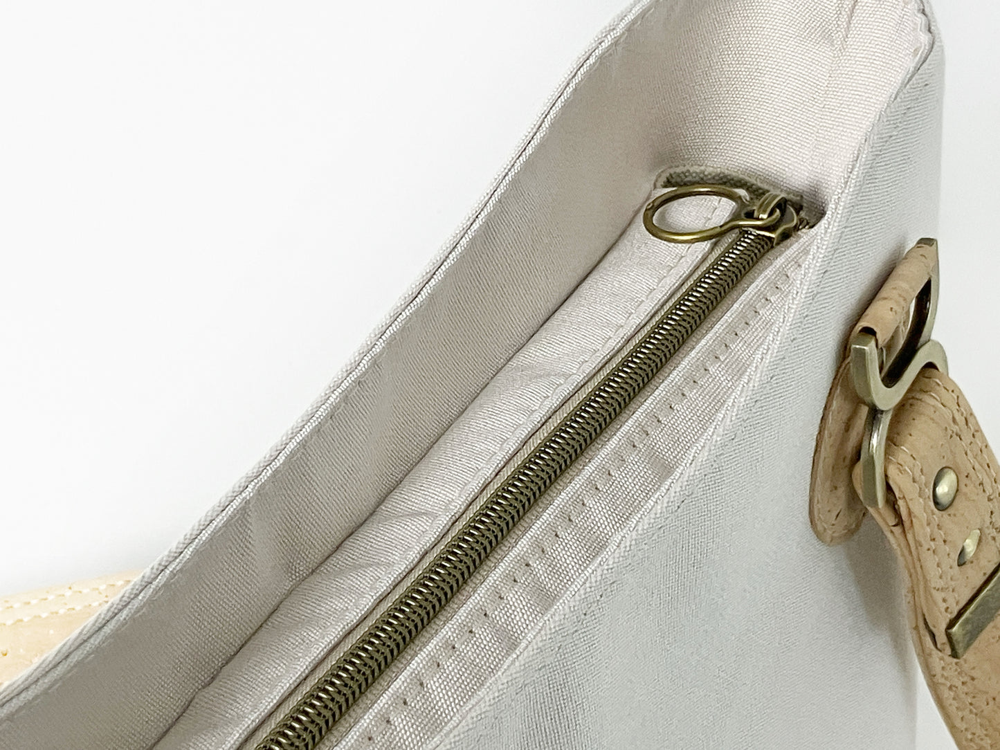 Cork and Canvas Shoulder Bag: Classic Everyday Tote with Exterior Zip Pocket